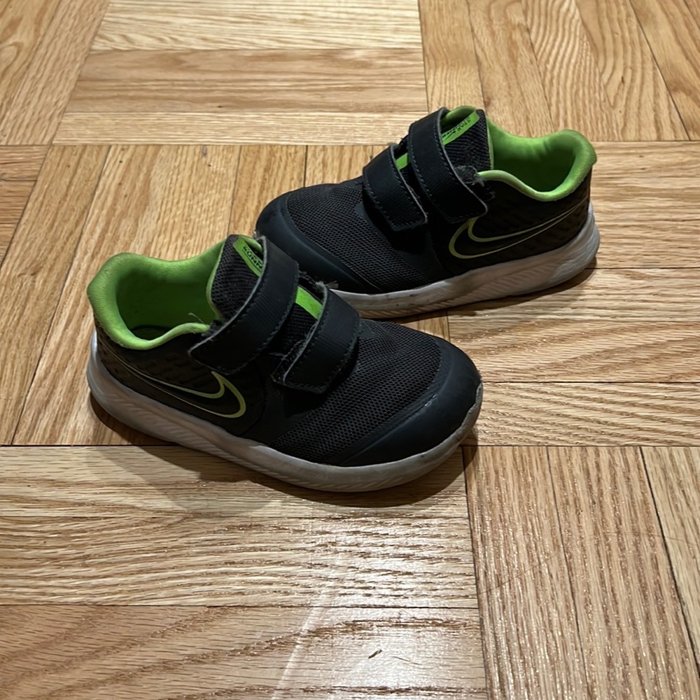 Black Nike Toddler size 8